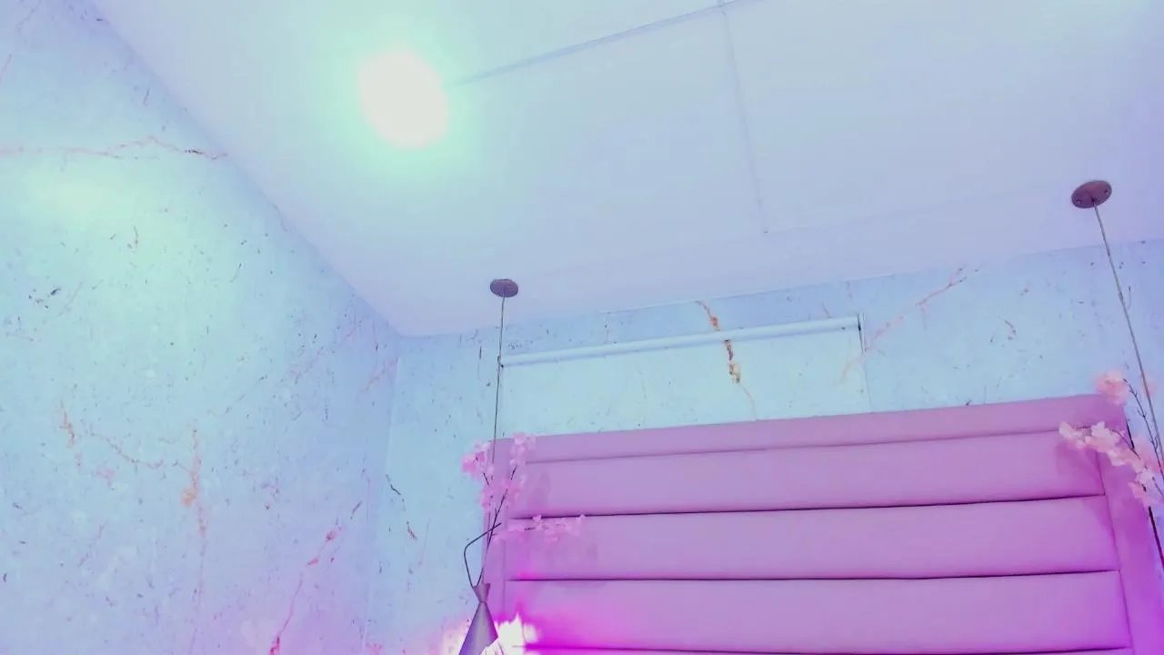 Freechat Yara_shine on Cam4