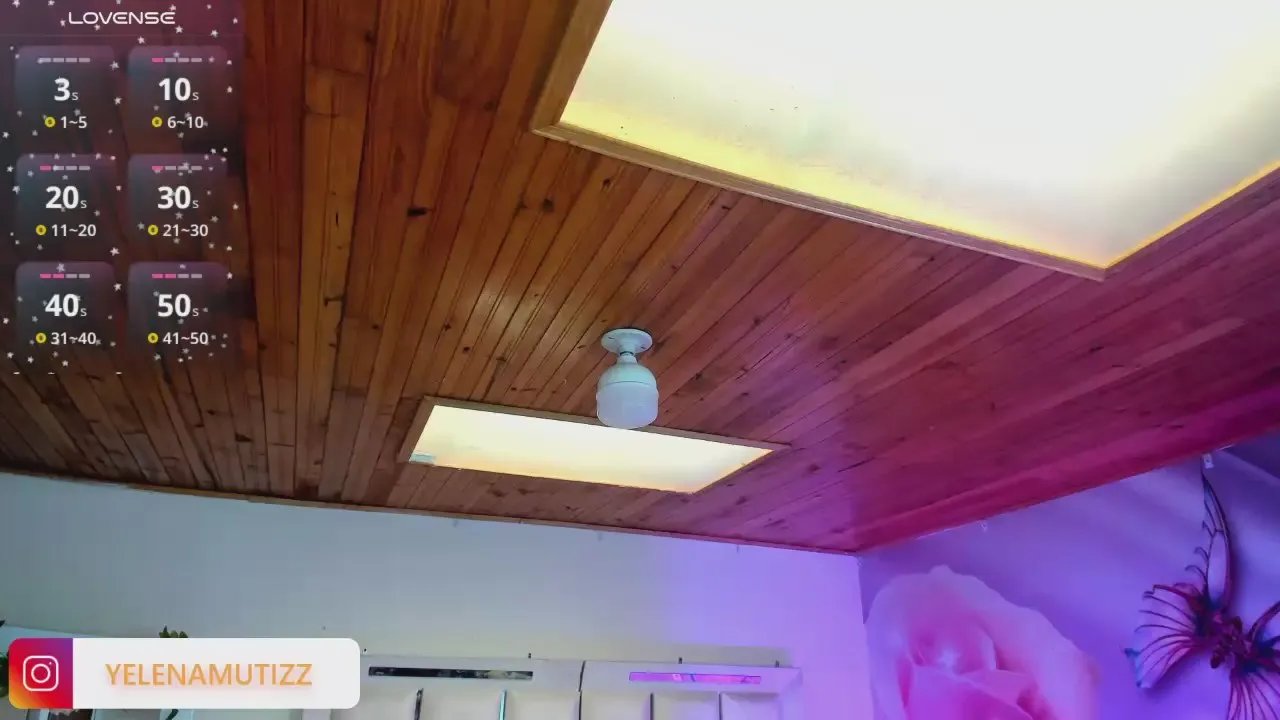 Offline Yelena_mutiz on Cam4