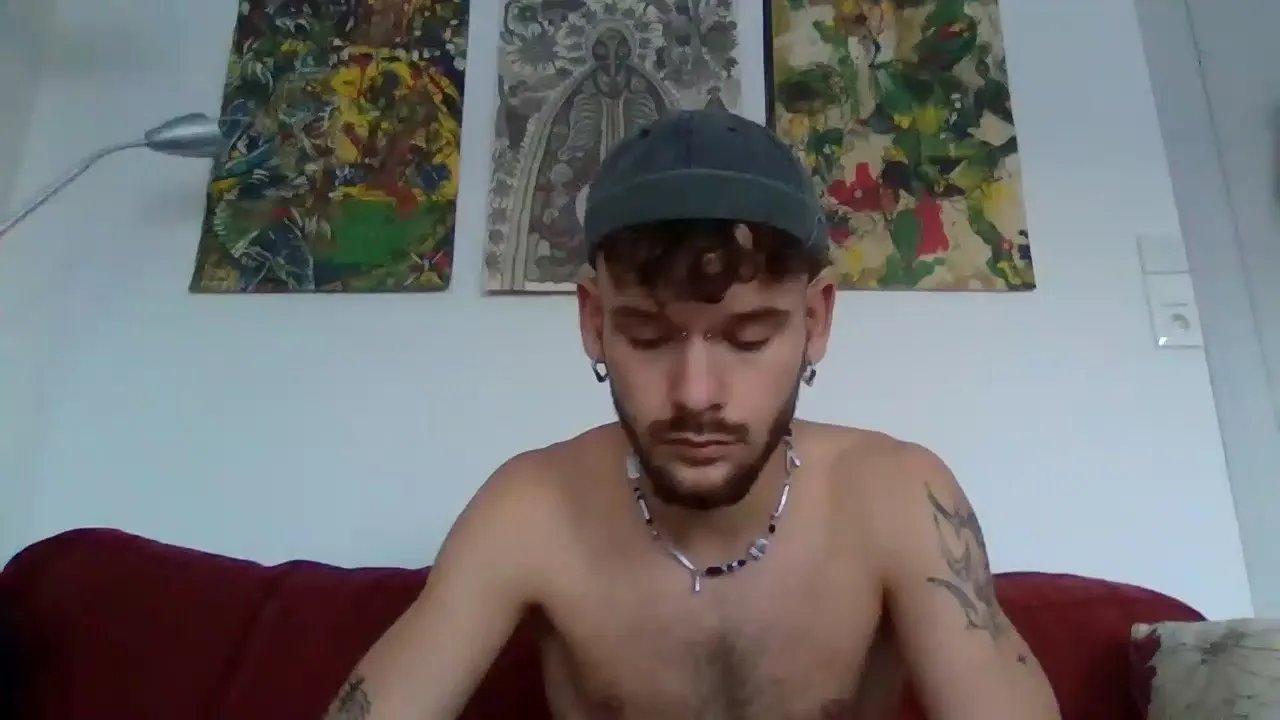 Freechat yourb0i on Cam4