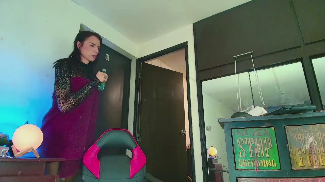 Offline yuri_bigcock on Cam4