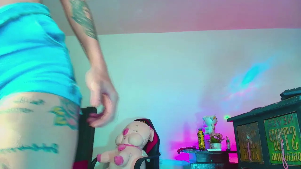 Offline yuri_bigcock on Cam4