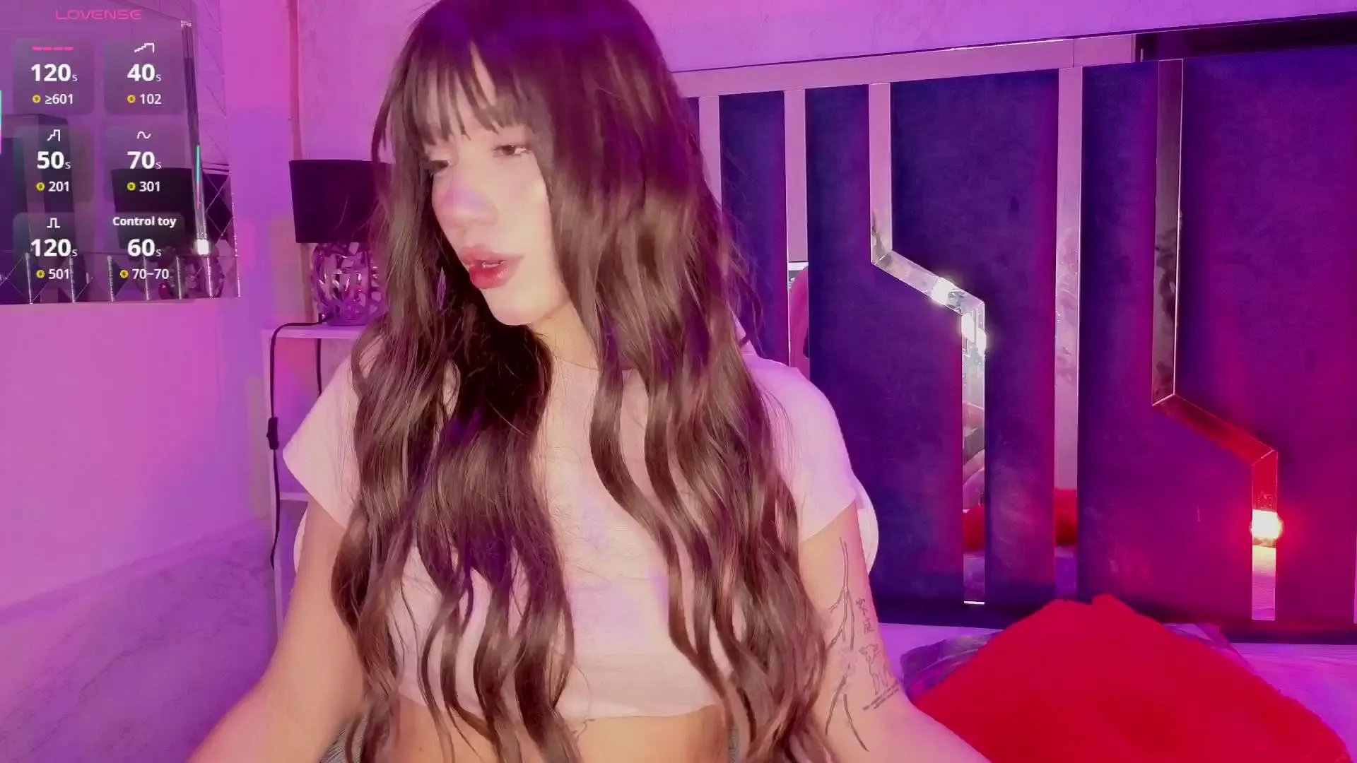 Offline ZharaLux on Cam4