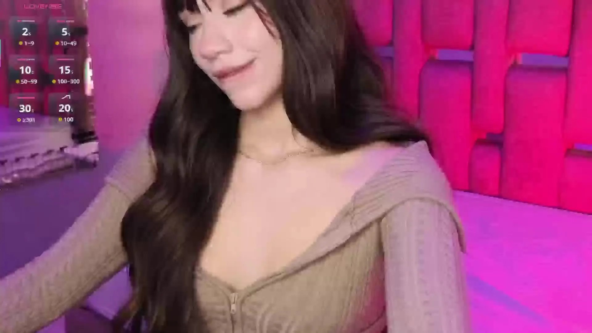 Offline ZharaLux on Cam4