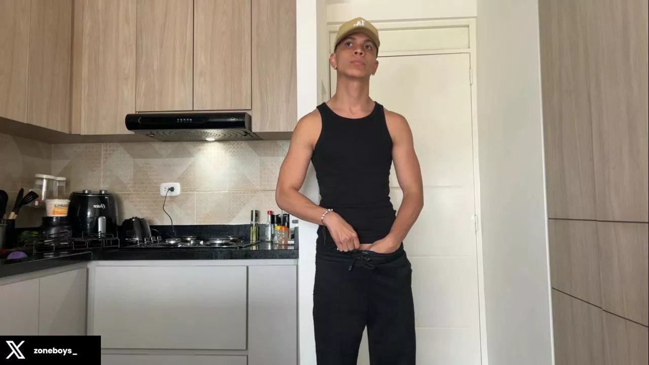 Offline zoneboys_ on Cam4