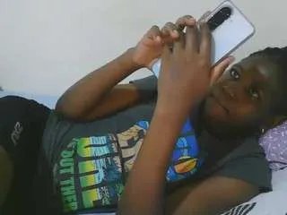 Freechat afri-queen on CamSoda