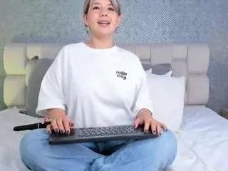 Freechat ah-mara on CamSoda