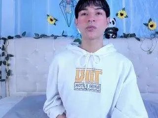 Offline aleaurarashi on CamSoda