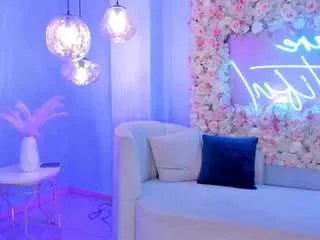 Offline alessaromero on CamSoda