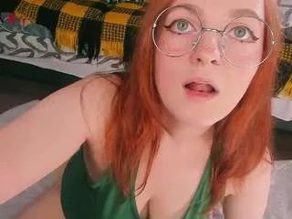 Offline alice-cuteperv on CamSoda