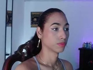 Offline alice-massie1 on CamSoda