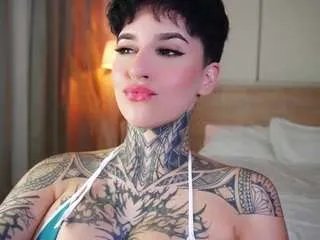 Freechat alicee-love on CamSoda