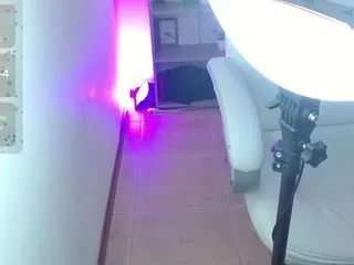 Offline alicewalker-11 on CamSoda