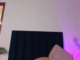 Offline alisafox on CamSoda