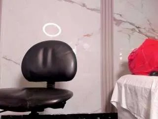 Offline amber-dior on CamSoda