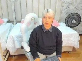 Offline amyhouse on CamSoda