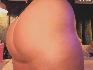 Offline arianna-suarezz on CamSoda