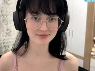 Offline audreyviau on CamSoda