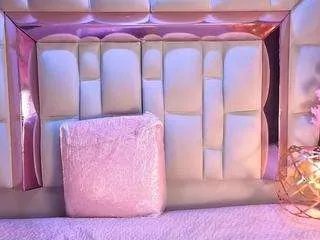 Offline aylinross1 on CamSoda