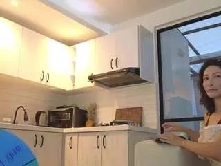 Offline azaleiia on CamSoda