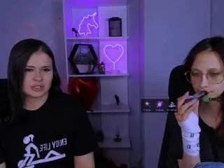 Freechat baby-hotte on CamSoda