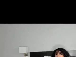 Freechat badmonica01 on CamSoda