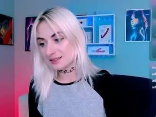 Offline blondie-melisa on CamSoda