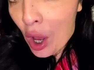 Offline britneyquenn18 on CamSoda