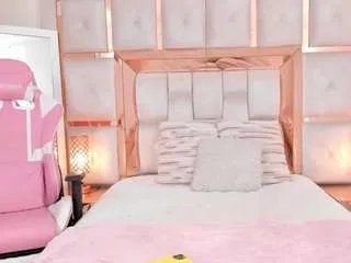 Offline carlee-jones on CamSoda