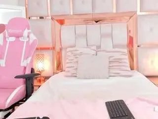 Offline carlee-jones on CamSoda