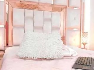 Offline carlee-jones on CamSoda