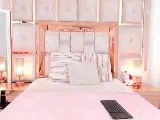 Offline carlee-jones on CamSoda