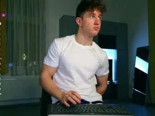 Offline christianlevinee on CamSoda