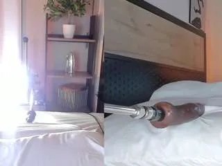 cinnamonafrodit on CamSoda 