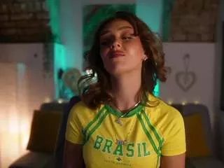 Freechat claramia on CamSoda