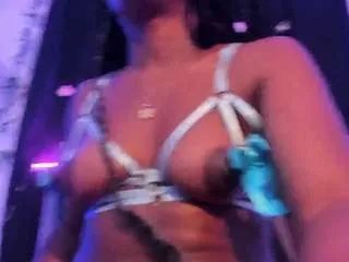 Offline cloeesaenz on CamSoda