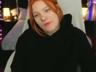 Offline clumsynana on CamSoda