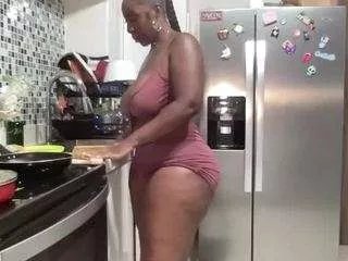 coco-dethick on CamSoda 