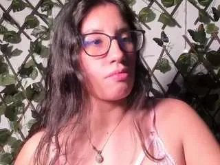 Offline coralinesanchez on CamSoda