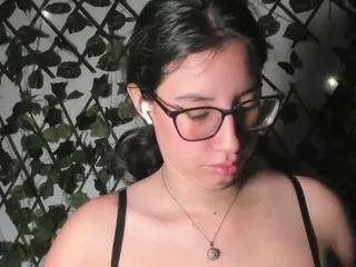 Offline coralinesanchez on CamSoda