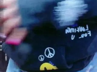 Offline curvybuffgirllll on CamSoda