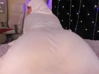 Offline danaalabii on CamSoda