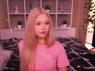 Freechat dionnamoos on CamSoda