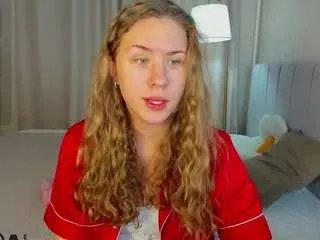 Offline elsiee-cuttiess on CamSoda