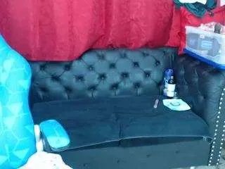 Freechat erika-lois on CamSoda