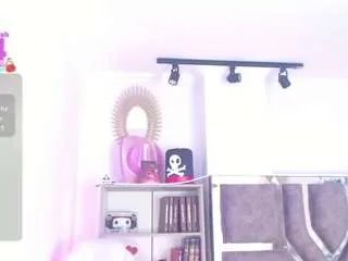 Freechat eva-walker on CamSoda