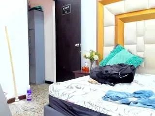 Offline exoticbigmandx on CamSoda