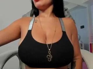 Freechat ginebra-ness on CamSoda