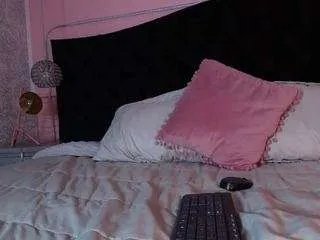 Freechat hada-blue on CamSoda