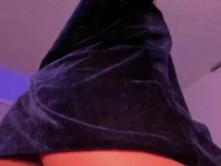 hannaa-thompson on CamSoda 