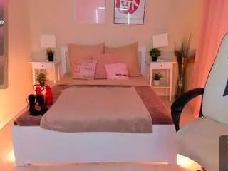 Freechat helenaregal on CamSoda